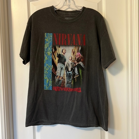 NIRVANA Tops - Nirvana Nevermind Graphic Tee